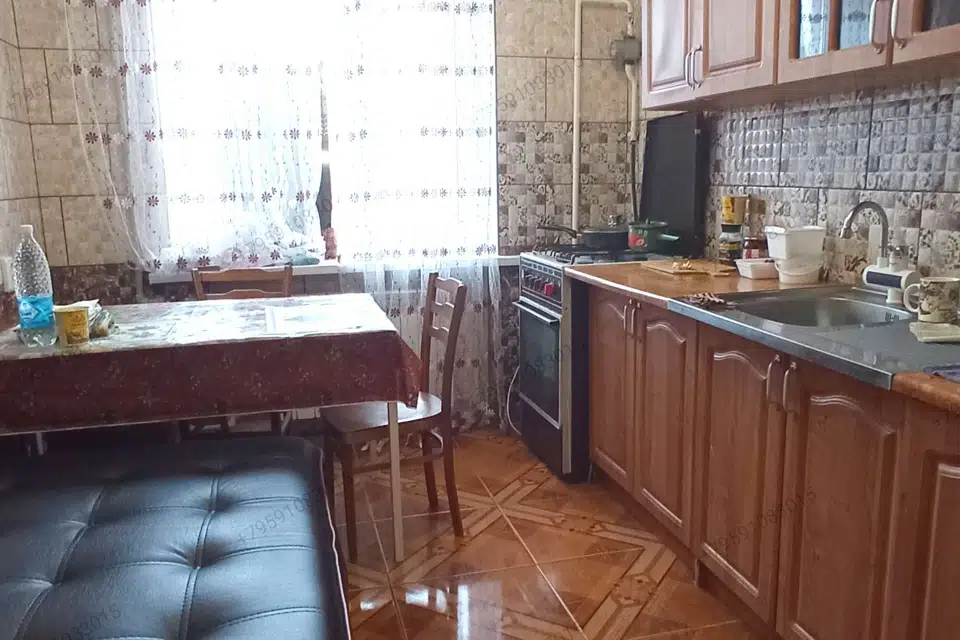 Продаётся 4-комнатная квартира, 80 м²