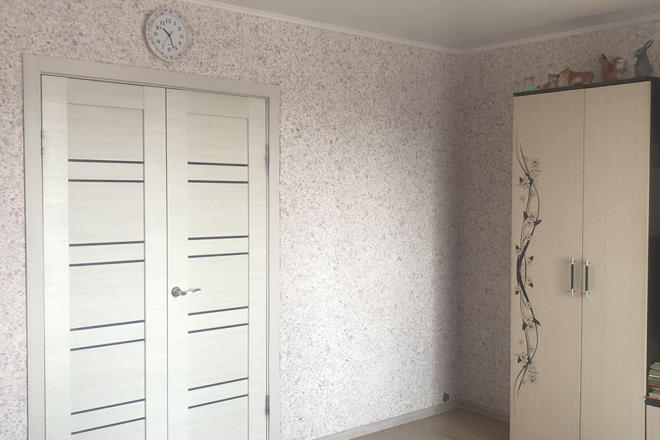 Продаётся 4-комнатная квартира, 77 м²