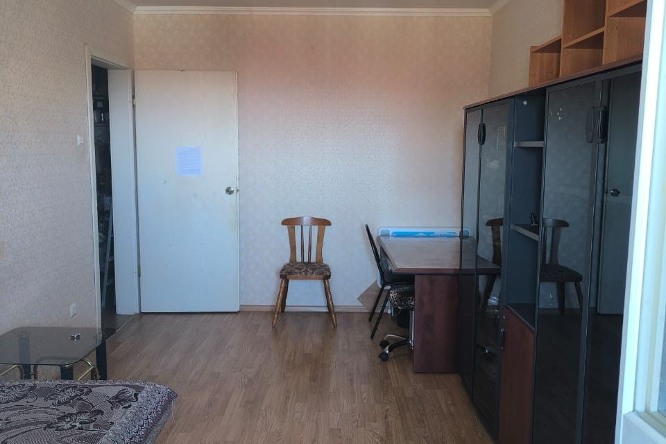 Продаётся 4-комнатная квартира, 142 м²