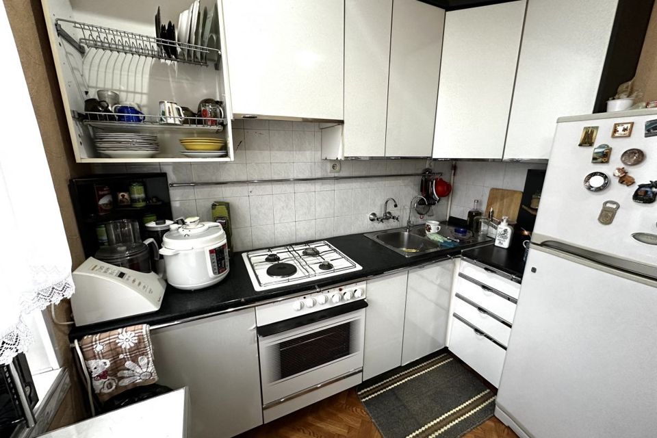 Продаётся 4-комнатная квартира, 92.4 м²