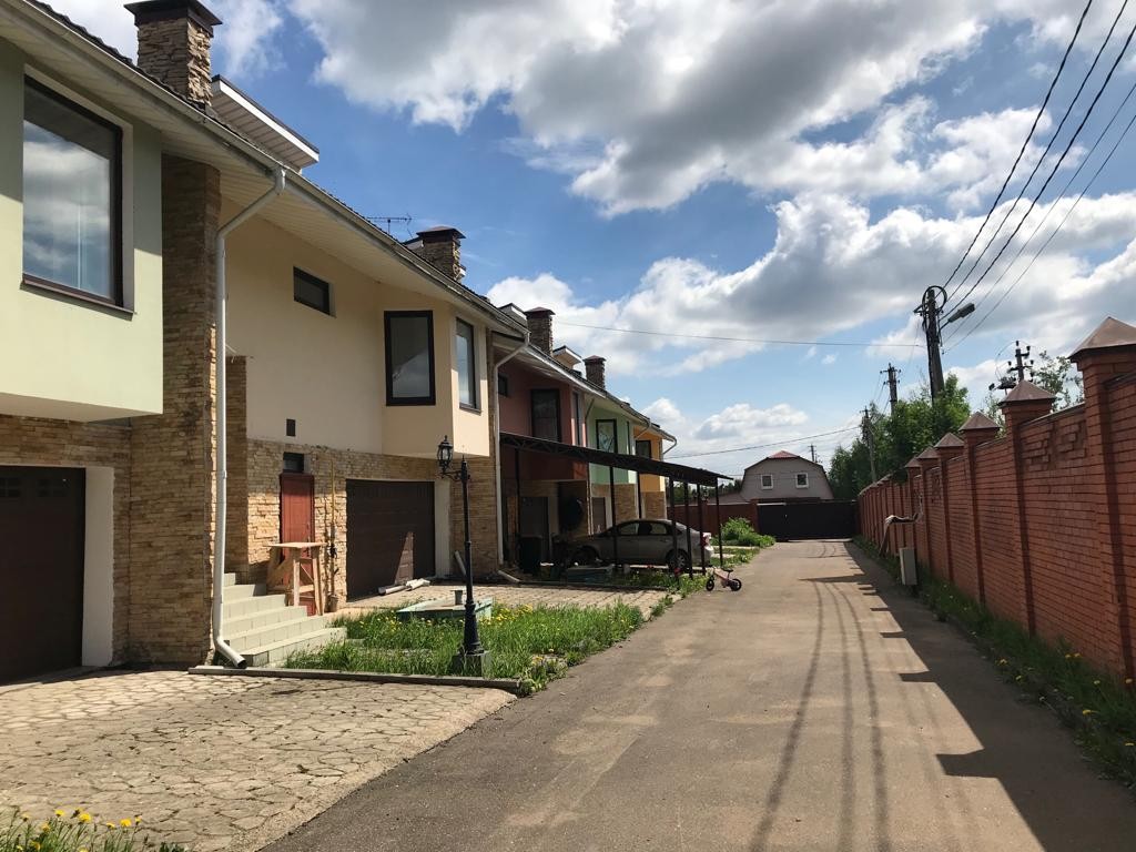 Купить таунхаус, 270.3 м² по адресу Московская область, Одинцовский  городской округ, дачный посёлок Лесной Городок, улица Солмановское Поле,  125, метро станция Лесной Городок за 11 050 000 руб. в Домклик — поиск,