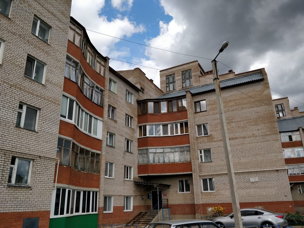 Купить 3-комнатную квартиру, 87.4 м² по адресу Республика Башкортостан,  Ишимбай, бульвар Заки Валиди, 6, 2 этаж за 3 500 000 руб. в Домклик —  поиск, проверка, безопасная сделка с жильем в офисе Сбербанка.