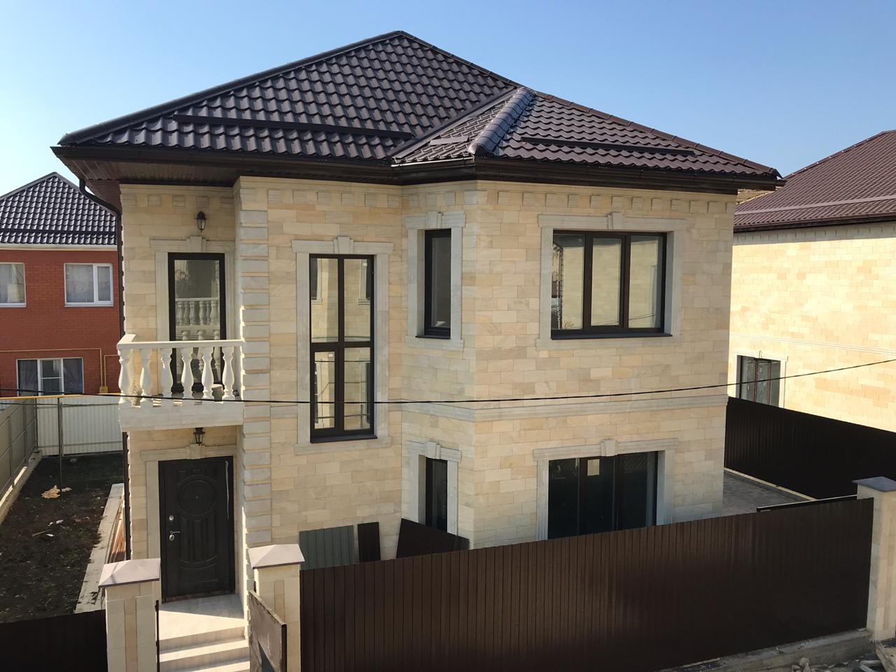 Ейское шоссе 2 краснодар. Дом на 4 сотках. Снт аэропорт краснодар. Авито вакансии прикубанский. Дом 2 этаж с дагестанским камнем.