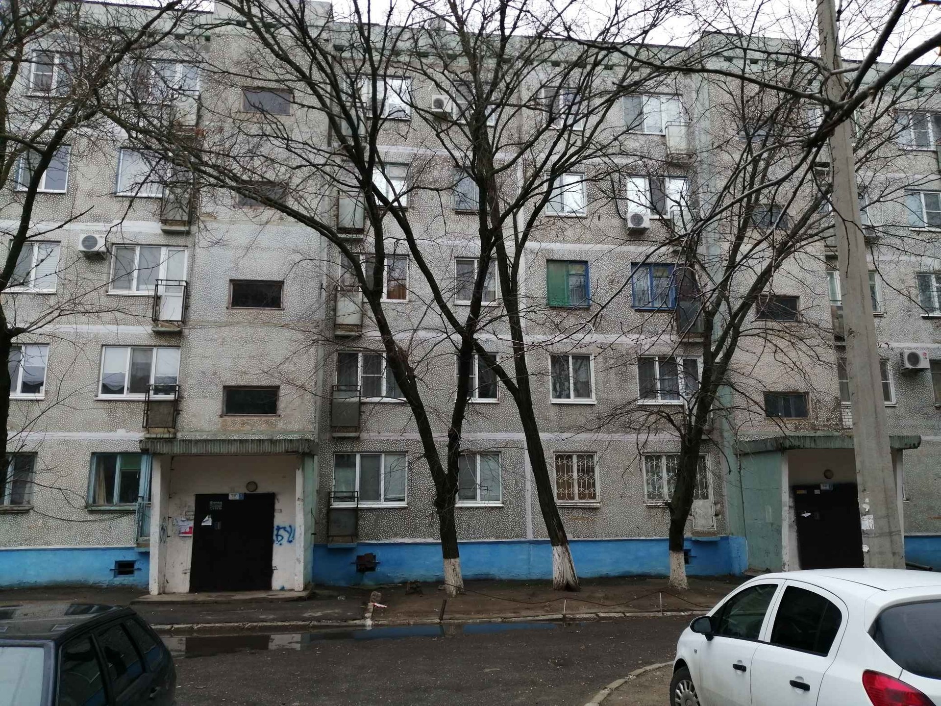 Купить 2-комнатную квартиру, 48.5 м² по адресу Республика Калмыкия, Элиста,  2-й микрорайон, 33, 1 этаж за 1 750 000 руб. в Домклик — поиск, проверка,  безопасная сделка с жильем в офисе Сбербанка.