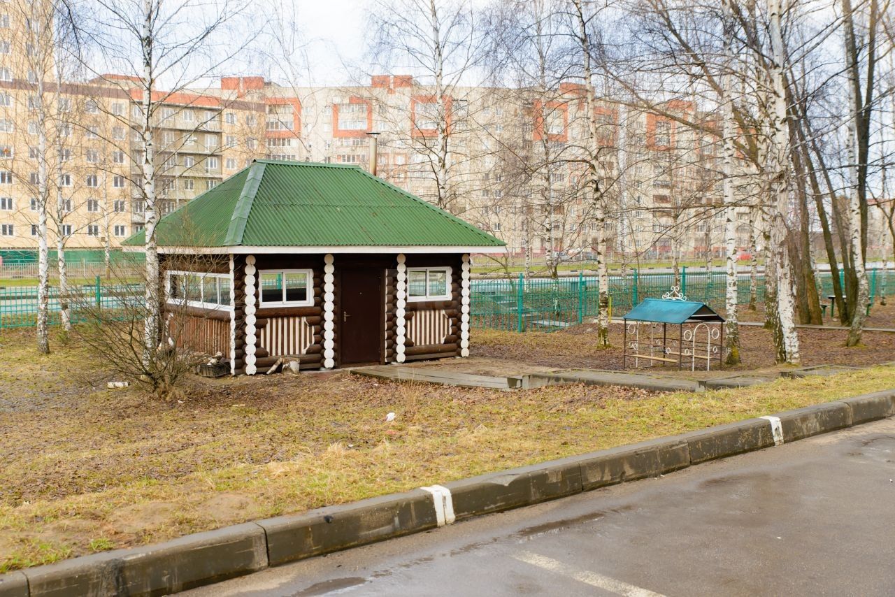 Дом в ярославле фрунзенский. Школа Ярославль Фрунзенский район. Ярославль Фрунзенский район проспект Фрунзе 49. Фрунзенский район Фрунзе 77 фото. Ярославль Фрунзенский район фото видеосъемка.