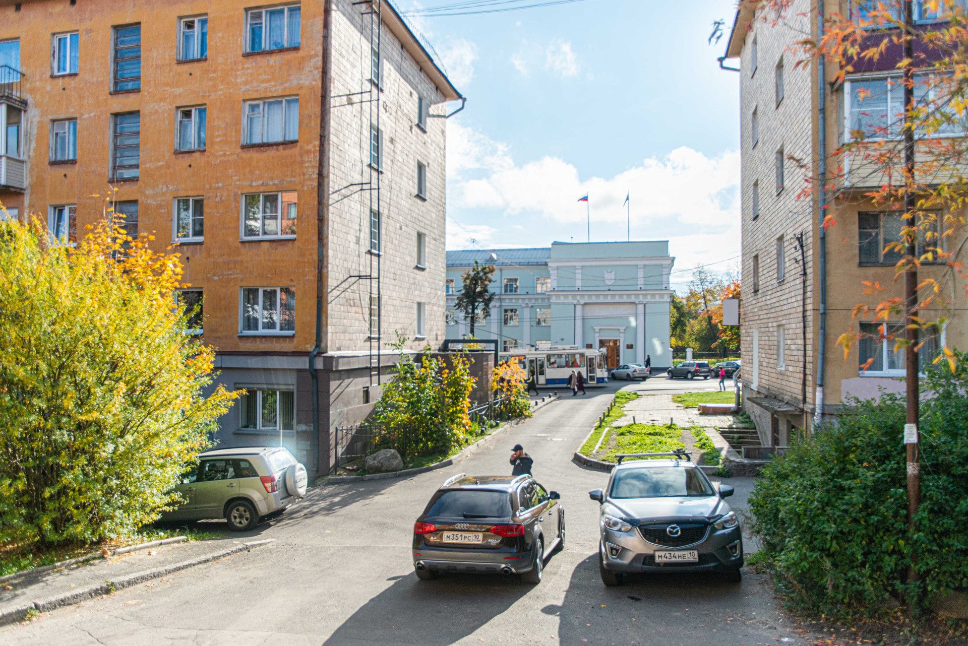 Районы петрозаводска для покупки квартиры. Ленина 18б Петрозаводск. Улица Ленина 18б.