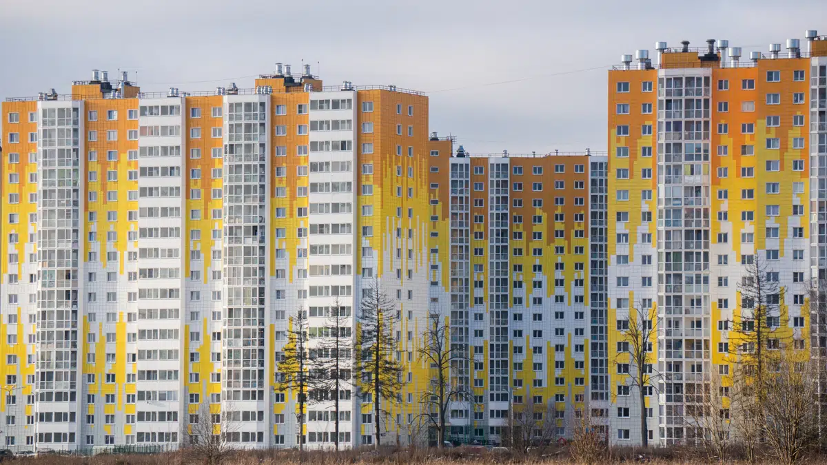 Свыше 413 тысяч россиян переселили из аварийного жилья с 2019 года