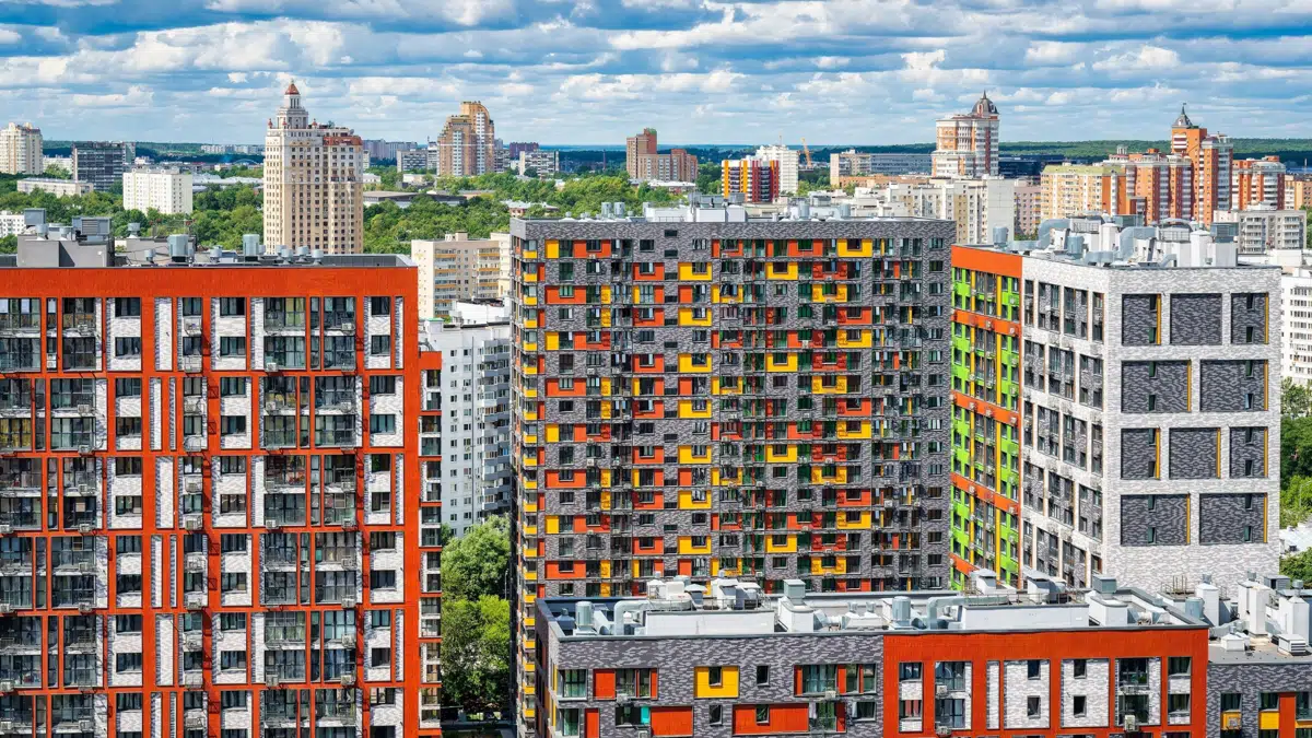 В Москве зафиксировали абсолютный рекорд по электронным сделкам с жильем