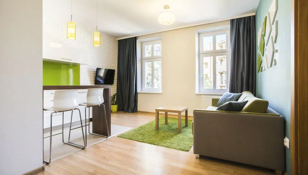 Увеличение количества квартир-студий привело к обесцениванию комнат в коммунальных квартирах