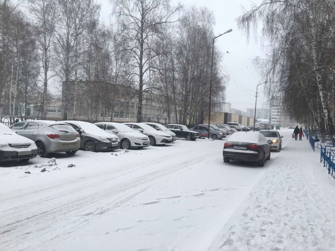 Тобольск 8 микрорайон 8 1. 8 мкр 41 дом тобольск. тобольск танк в 8 мкр.