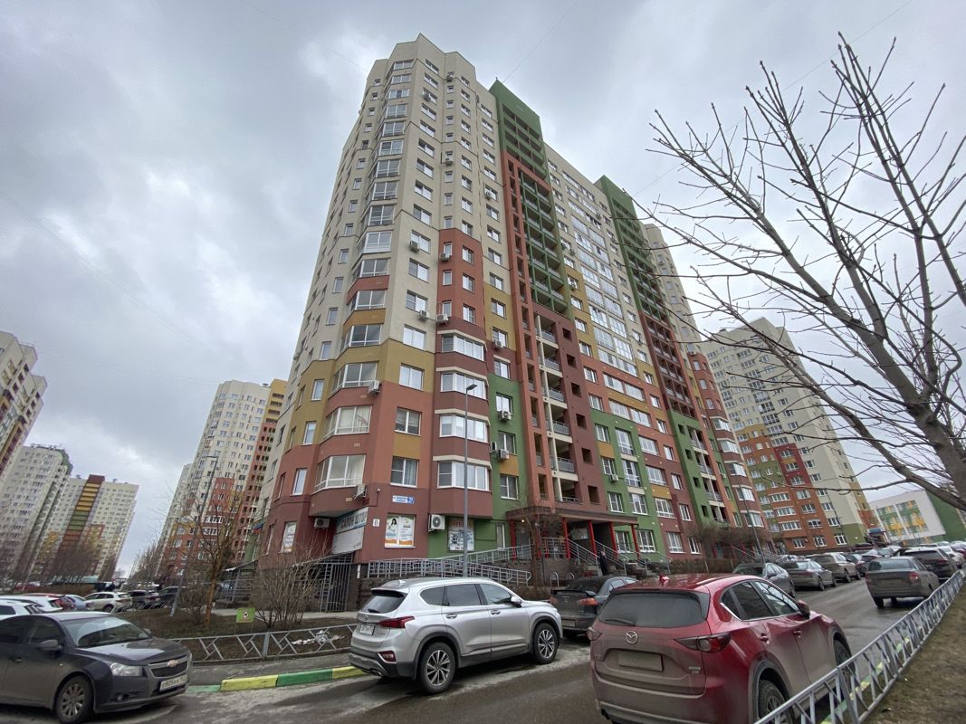 Купить 2-комнатную квартиру, 57.9 м² по адресу Екатеринбург, проспект Академика 