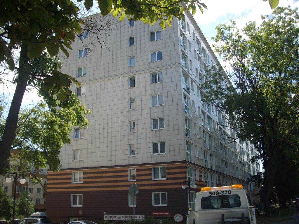 Купить 3-комнатную квартиру, 85 м² по адресу Калининград, улица Юрия Гагарина, 1