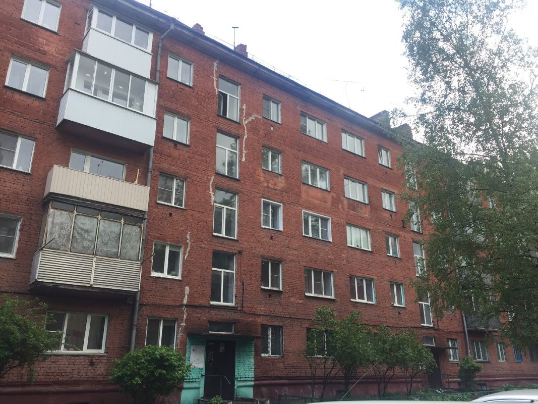 Купить 2-комнатную квартиру, 45 м² по адресу Кемеровская область, Новокузнецк, у