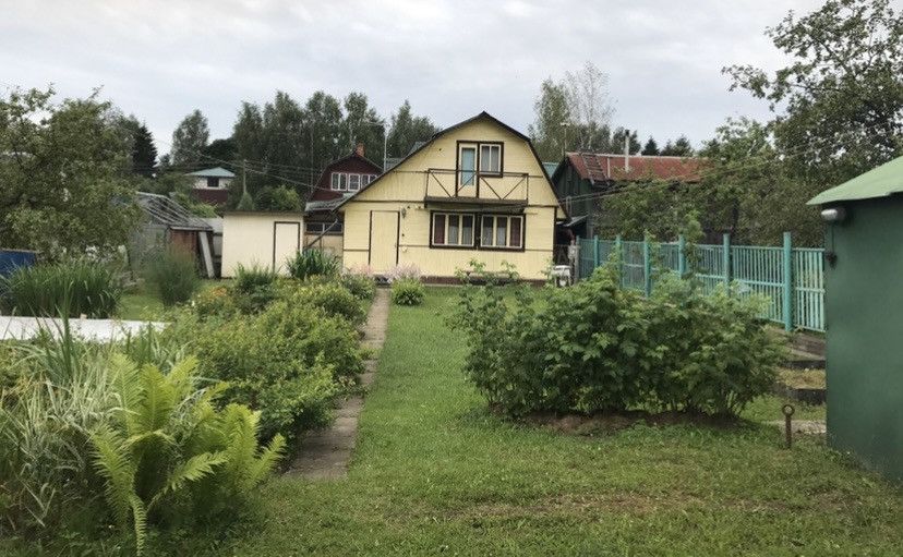 На плане изображен данный участок по адресу снт рассвет ул центральная д 32