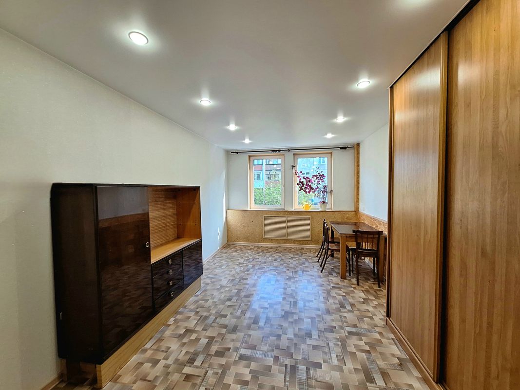 Купить 2-комнатную квартиру, 49 м² по адресу Иркутск, Глазково м-н ...