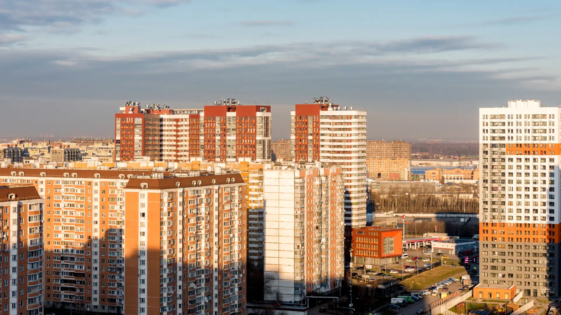 Число сделок в новостройках Москвы выросло в 2 раза за месяц