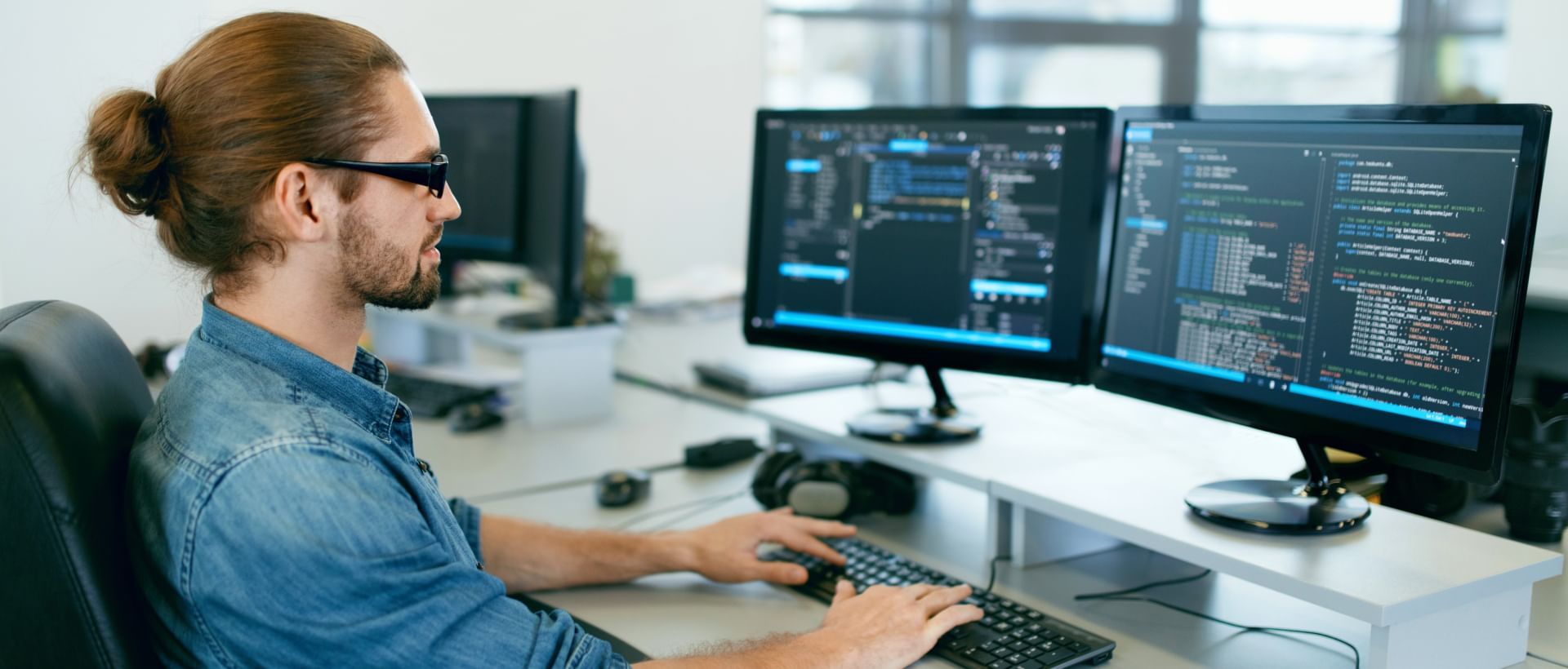 Иркутск, Ангарск және Саянскідегі тәуелсіз жезөкшелер Қара әйелдің аяқ фетиші