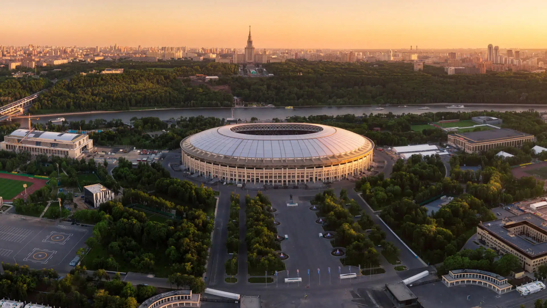 Район Хамовники в Москве: детские сады, школы, жилье, история района,  интересные и красивые места в Хамовниках, инфраструктура и общественный  транспорт - Недвижимость - Журнал Домклик