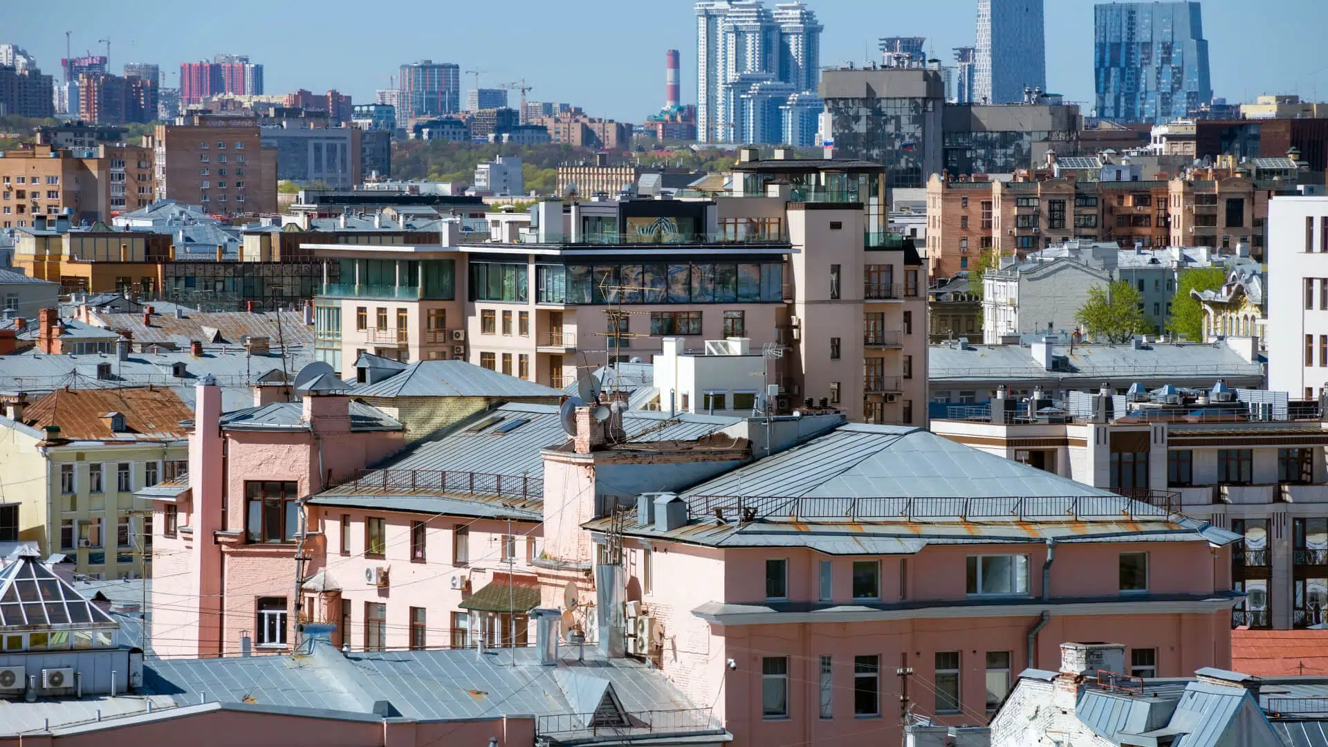 Улица Плющиха в Москве: история района, достопримечательности, жилье,  школы, детские сады, интересные и красивые места в районе улицы Плющиха,  инфраструктура и общественный транспорт - Недвижимость - Журнал Домклик