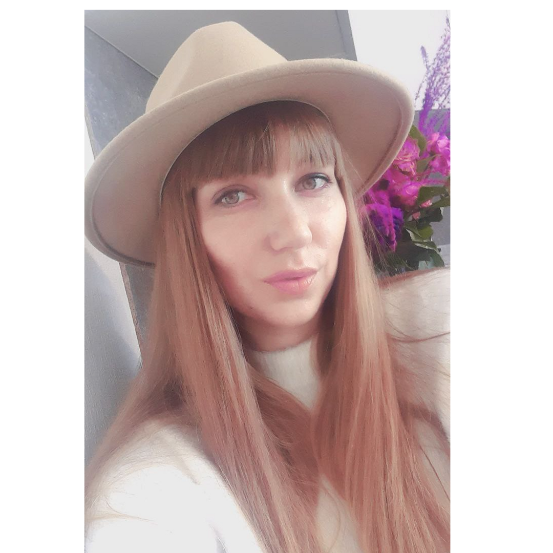 Елена Перова