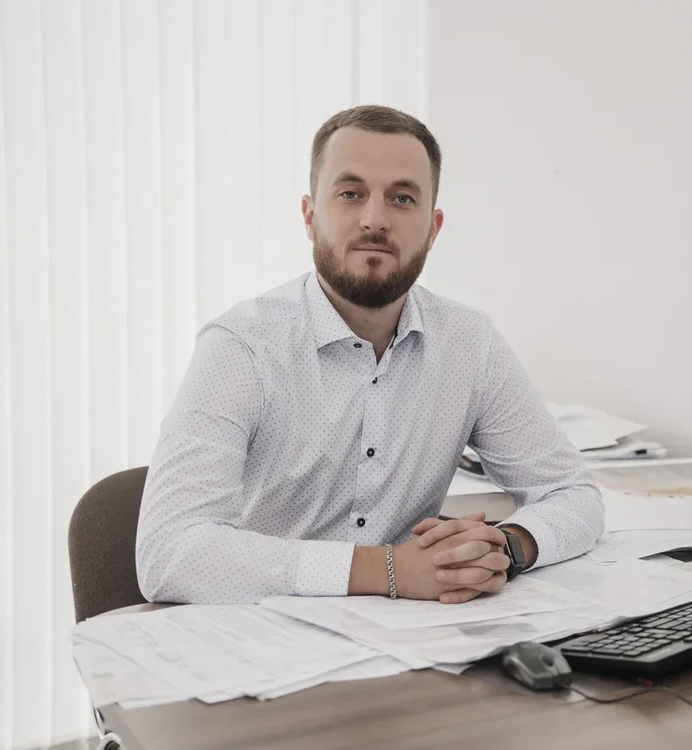 Олег Слюсарев