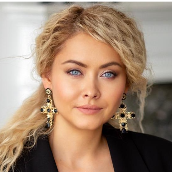 Алена Косарева