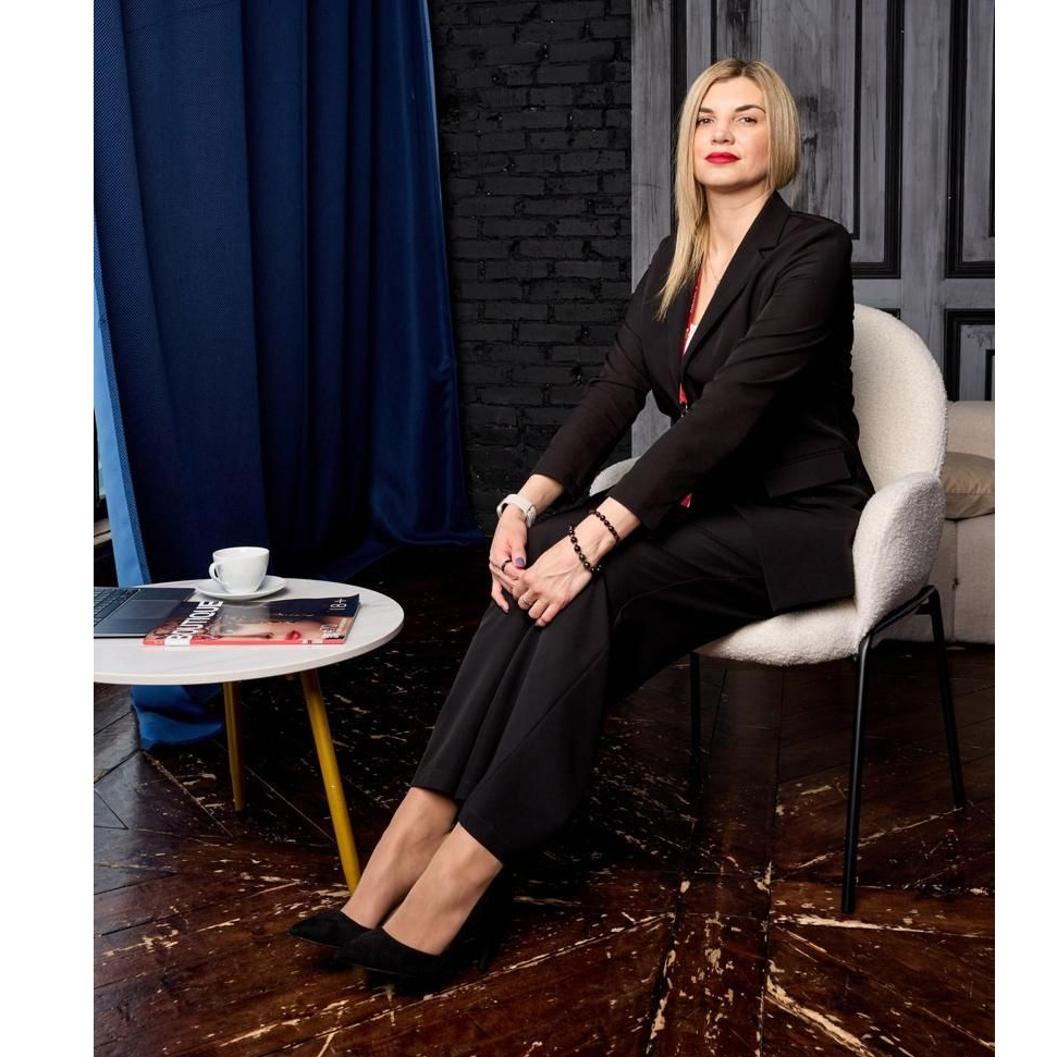 Анна Калашникова