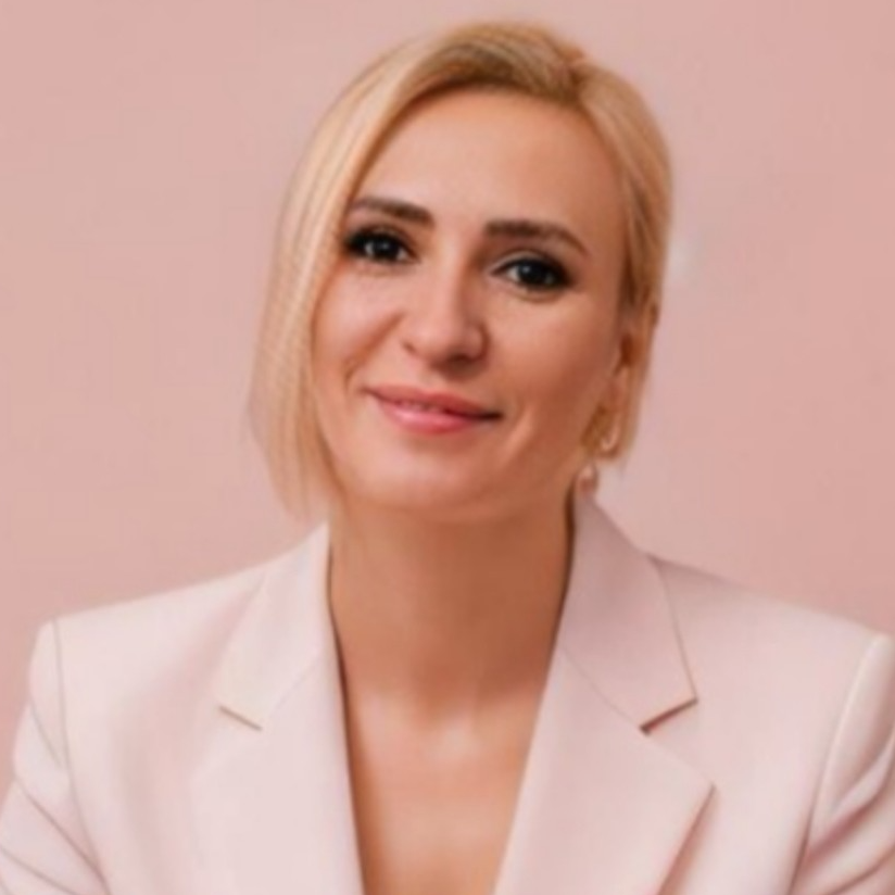 Елена Золотарева