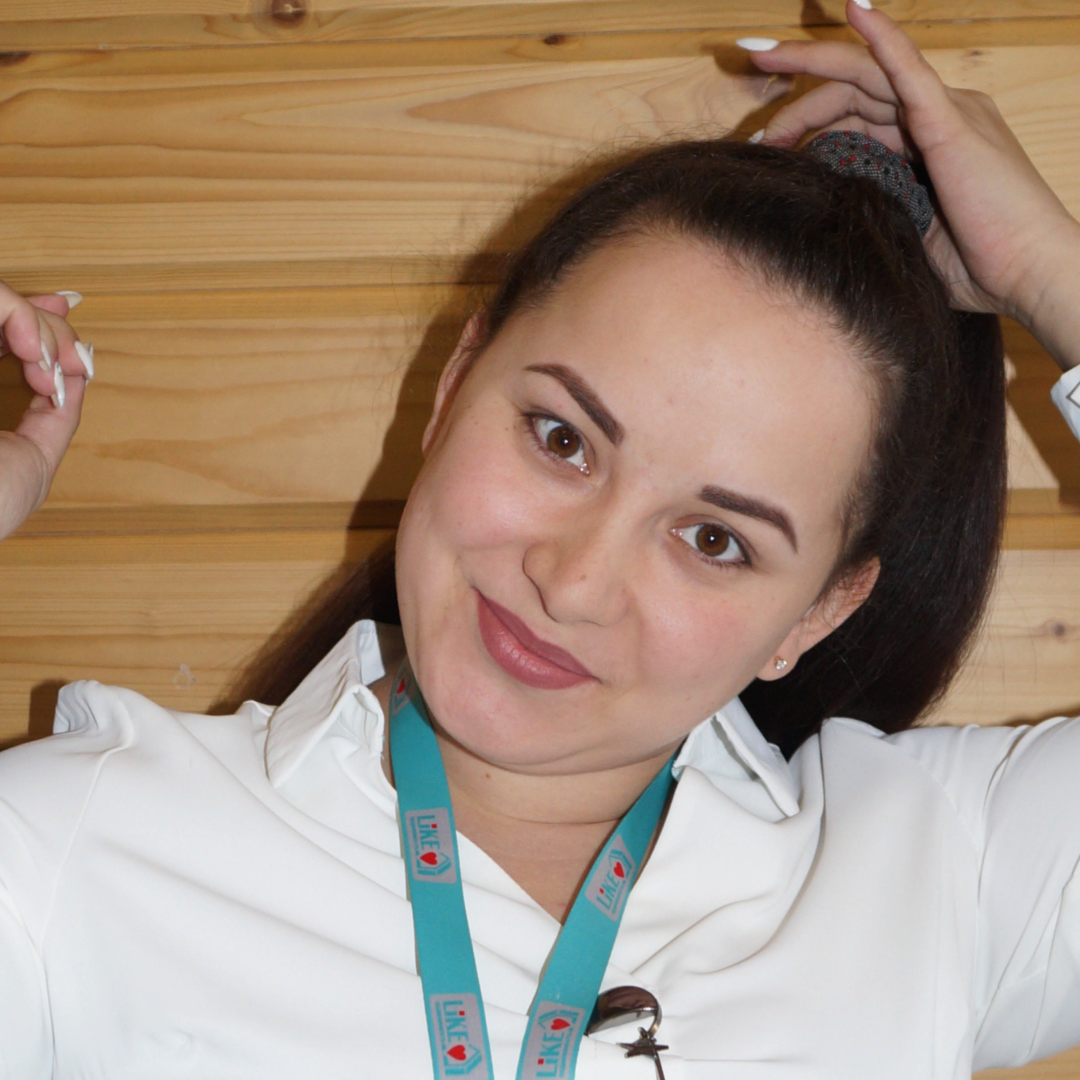 Елена Попова