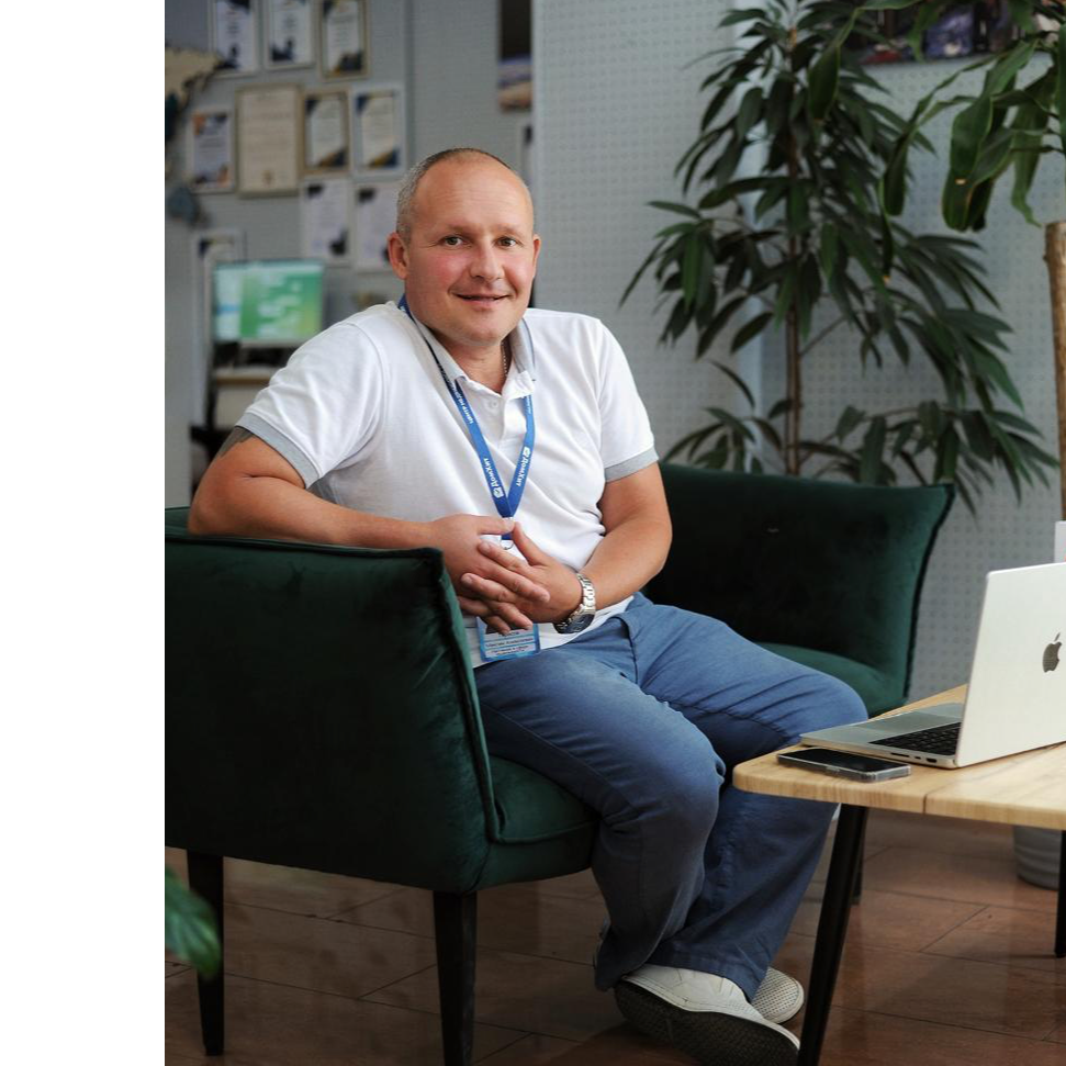 Максим Тарасов