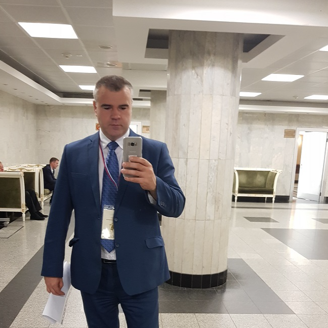 Александр Леонов