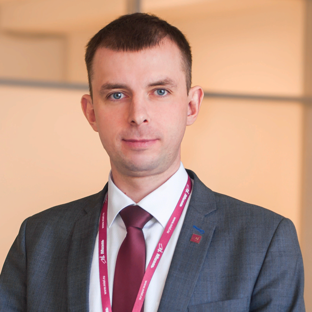 Дмитрий Вахлов