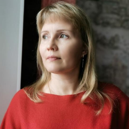 Лариса Петрова