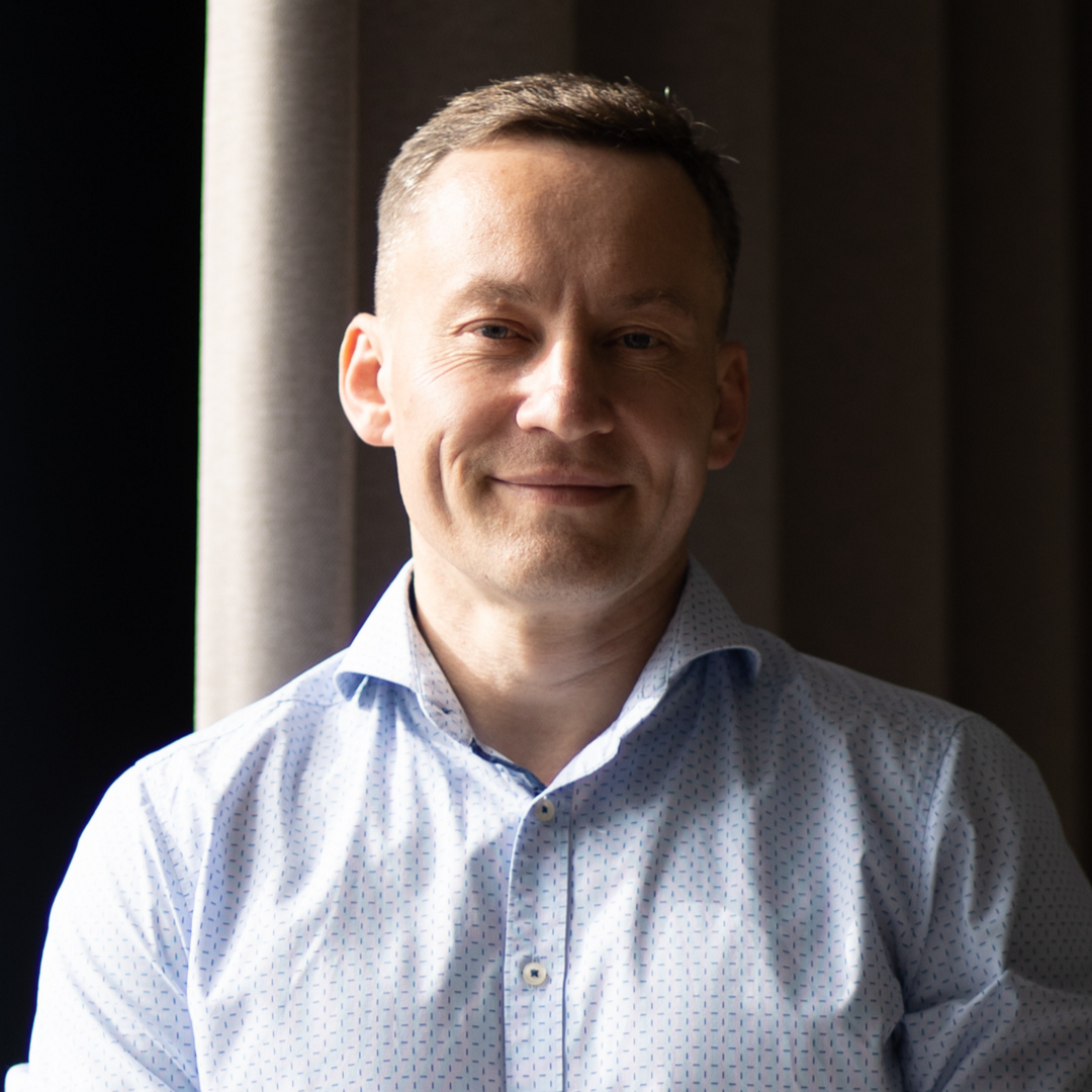 Антон Семенов