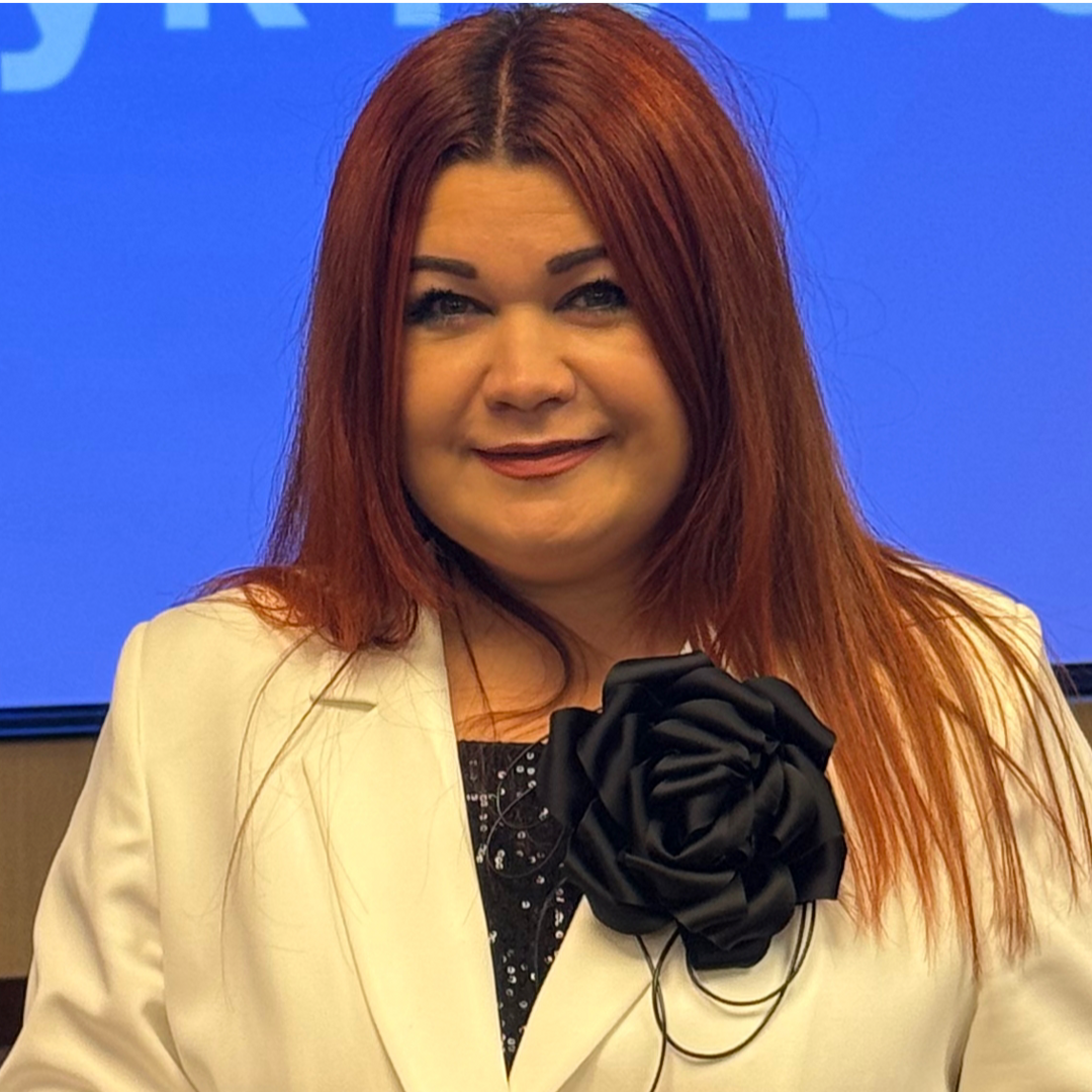 Лена Батталова