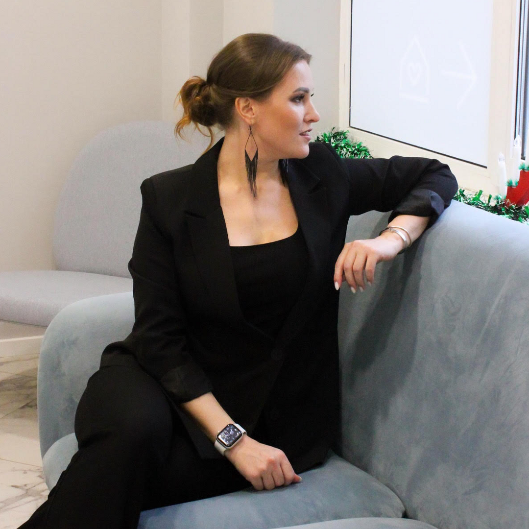 Елена Смаль