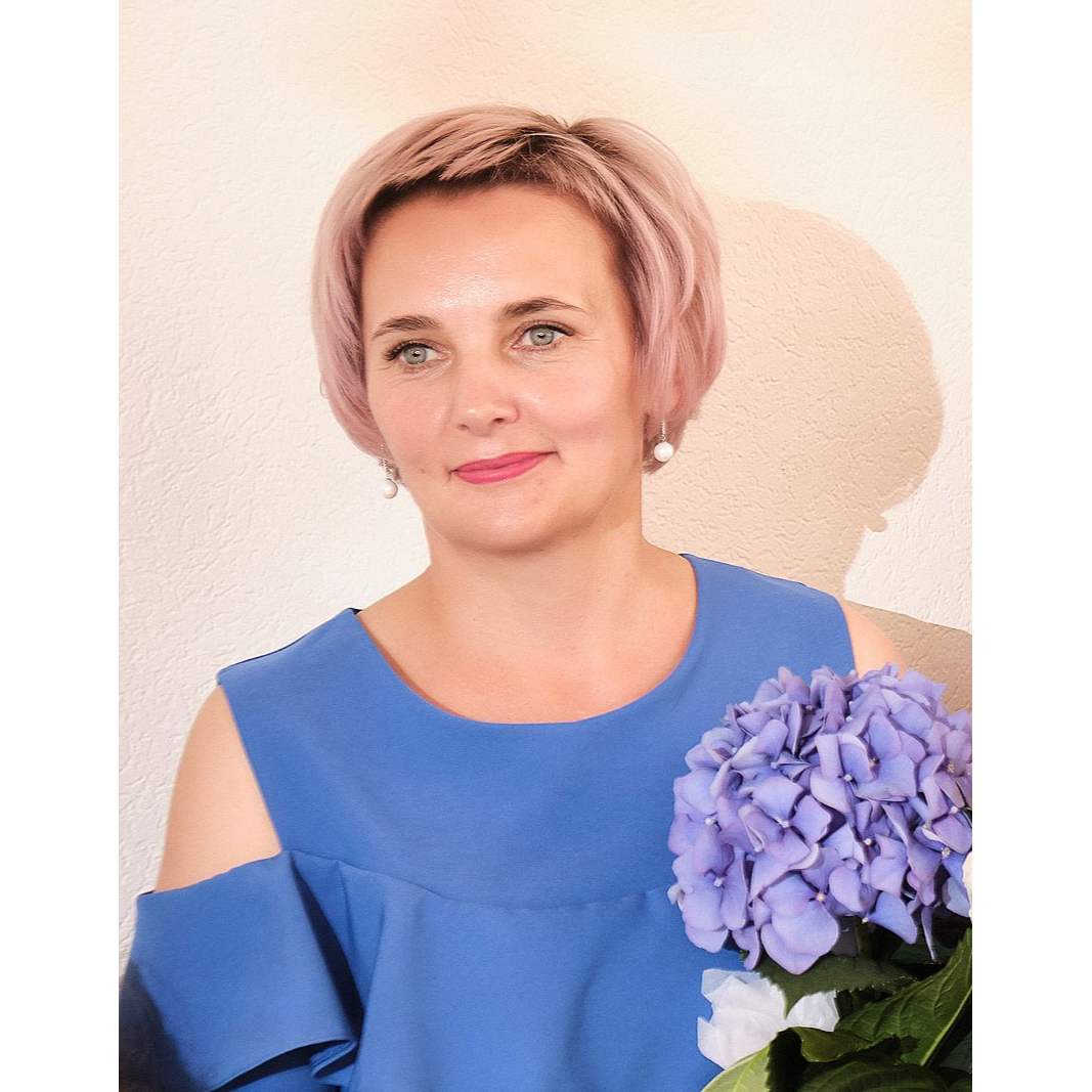 Лариса Леонтьева