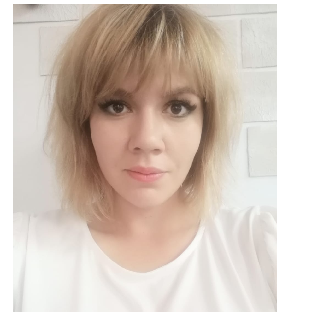 Анна Сенокосова