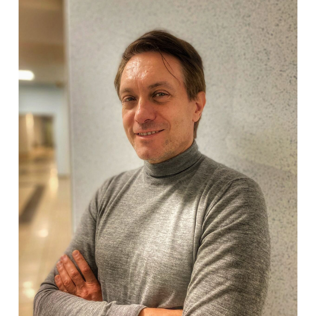 Владислав Сахнов