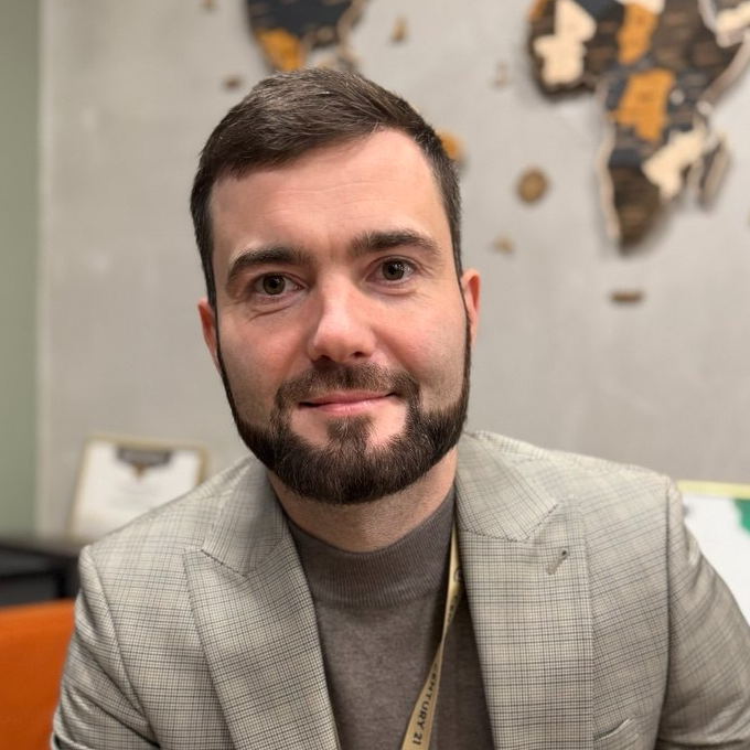 Игорь Колесников