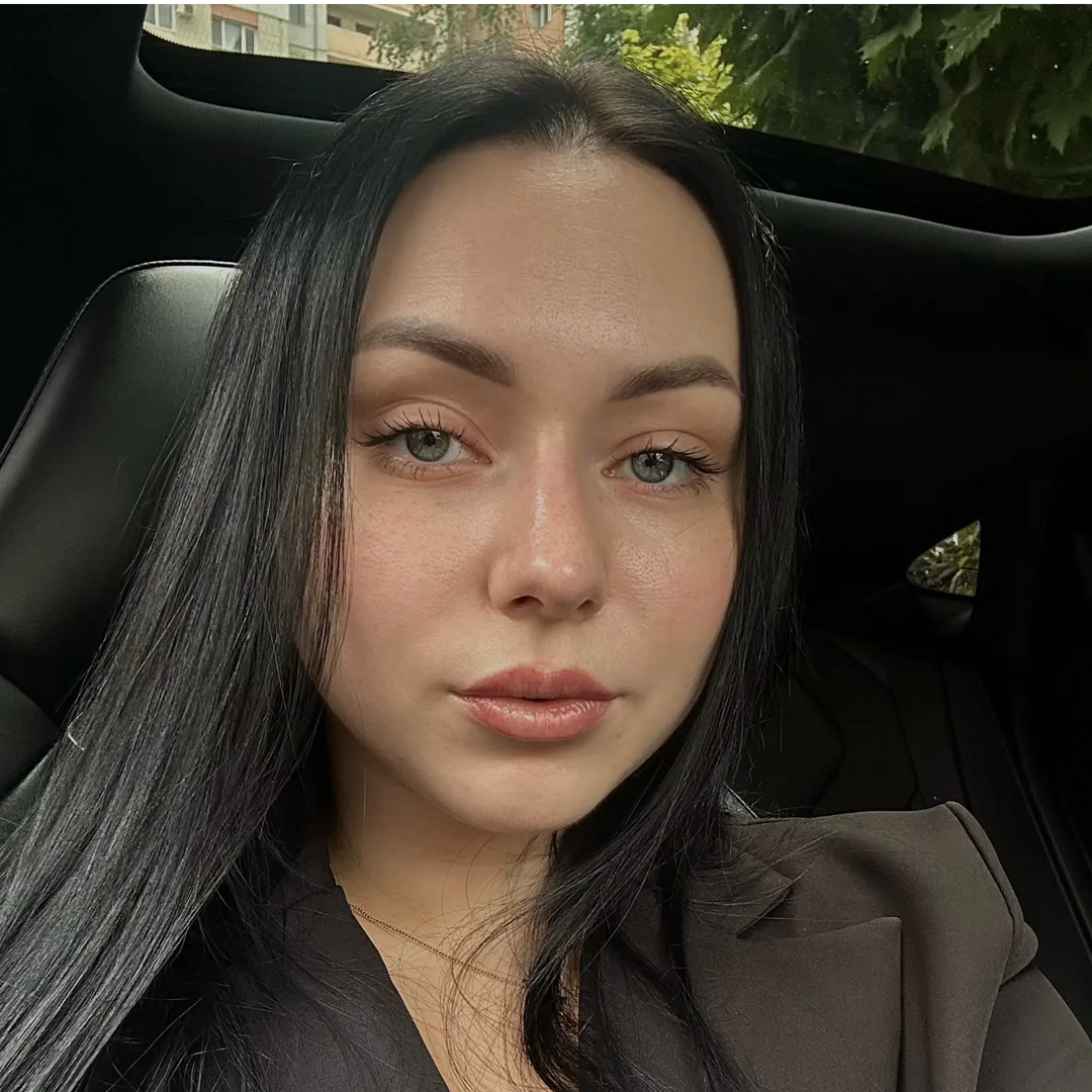 Анна Суражева