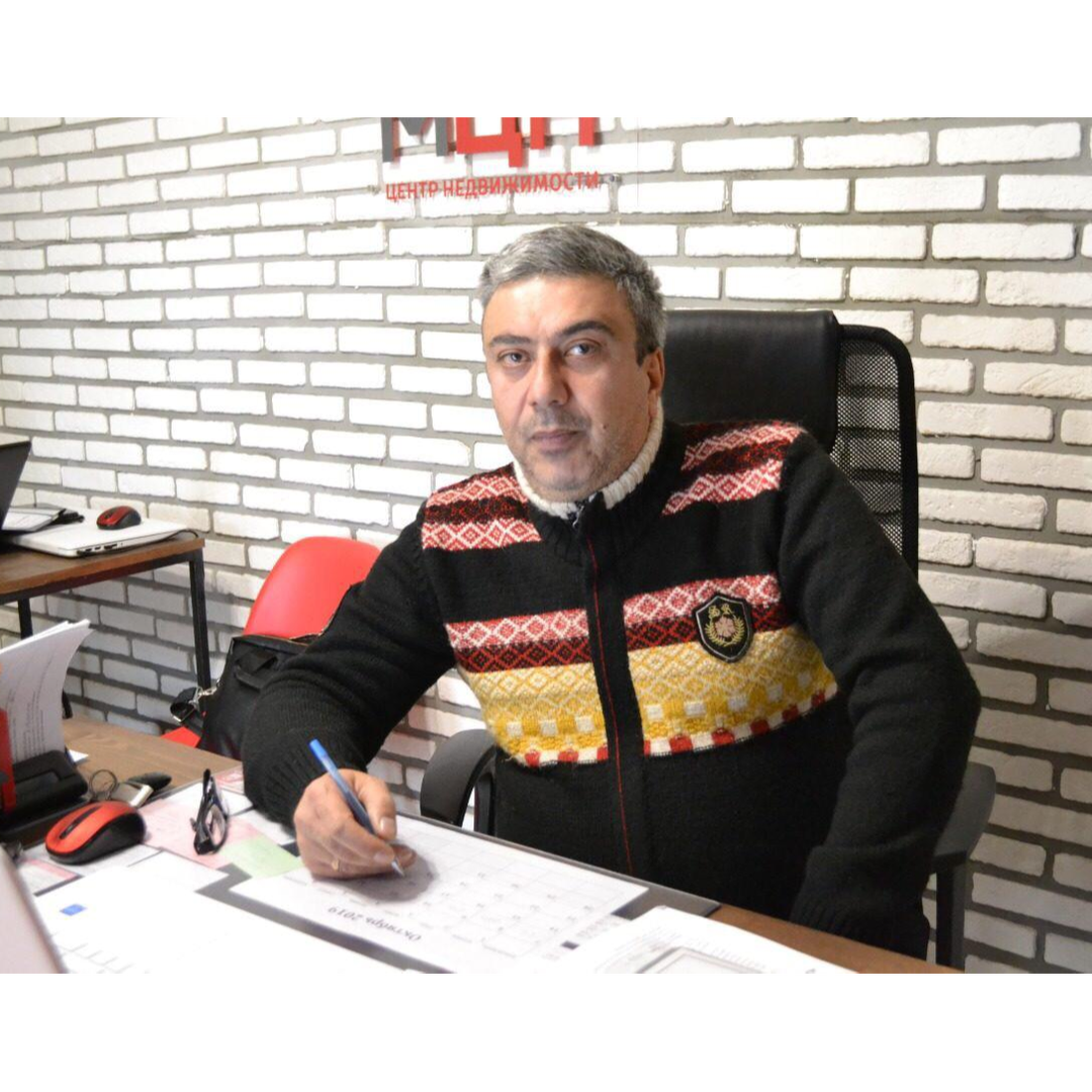 Михаил Абхазов