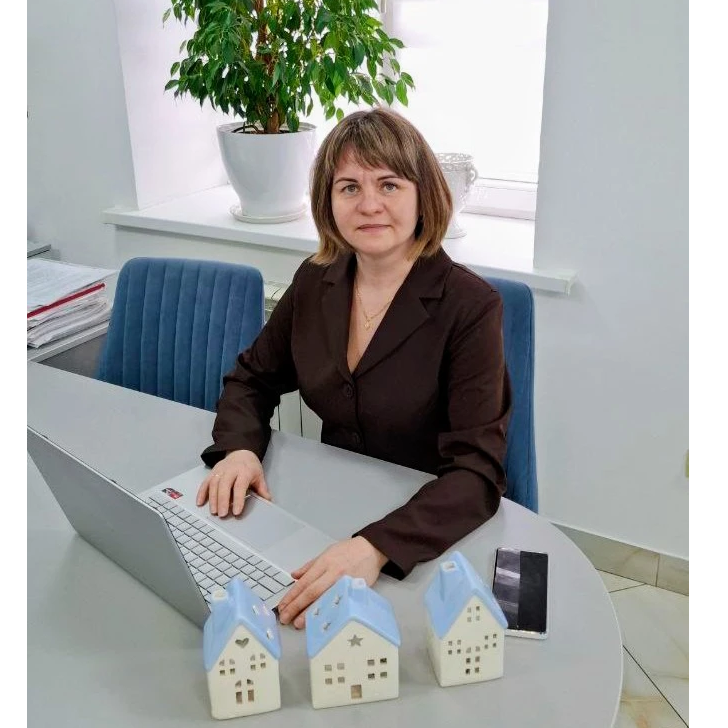 Лариса Бутина