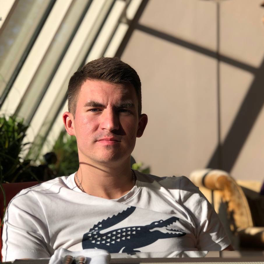 Роман Комиссаров