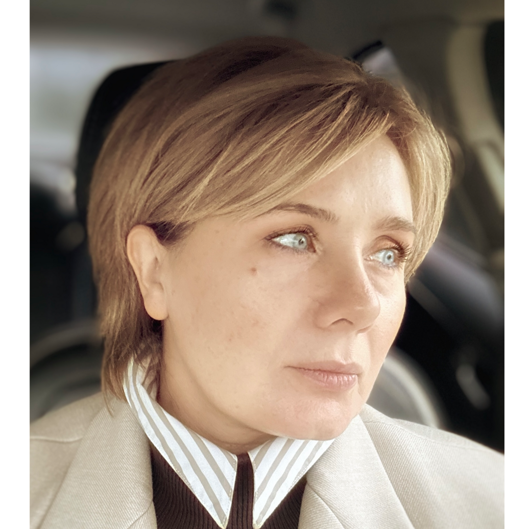 Яна Костенникова