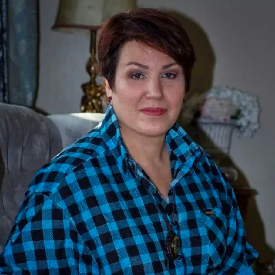 Лариса Плотникова