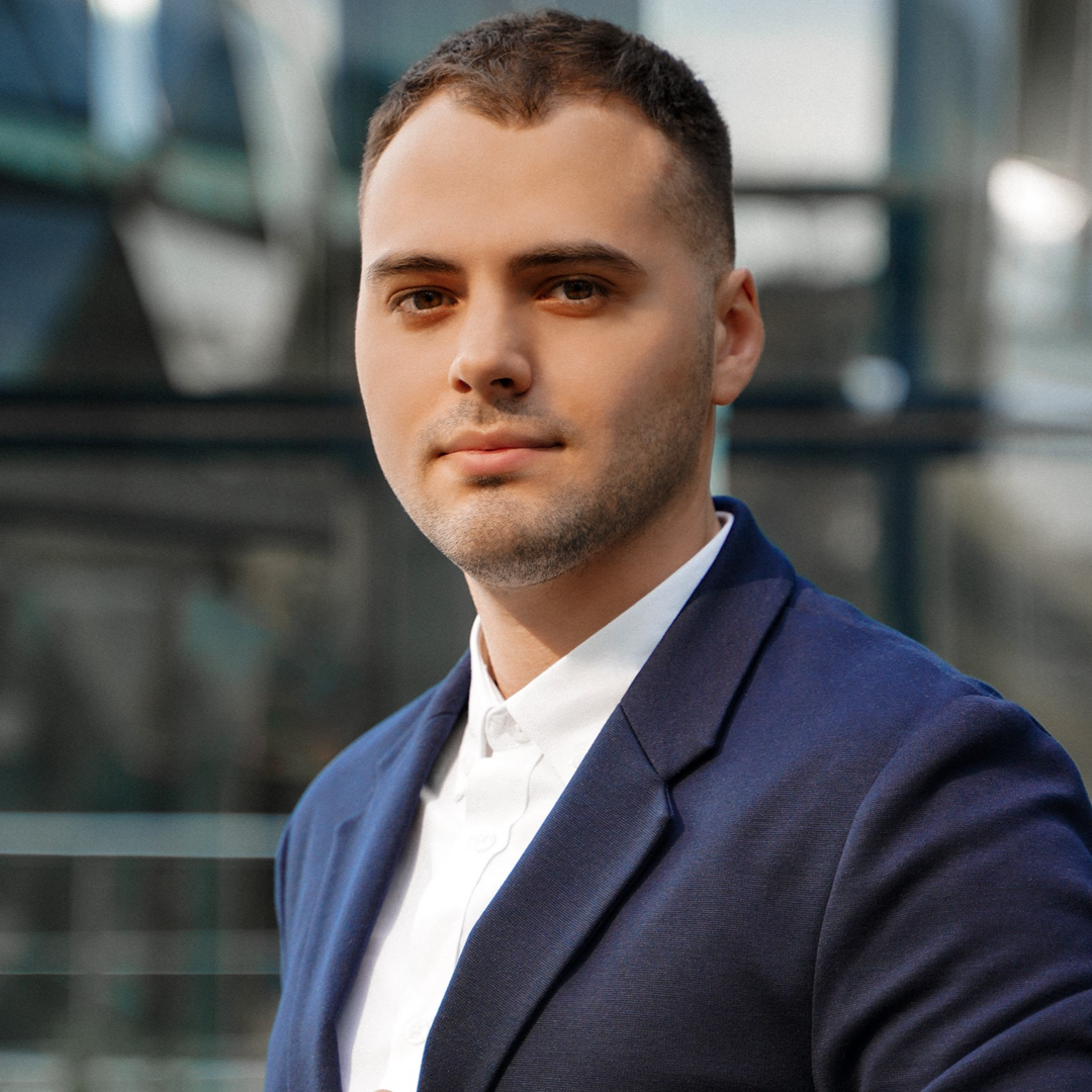 Олег Сердюков