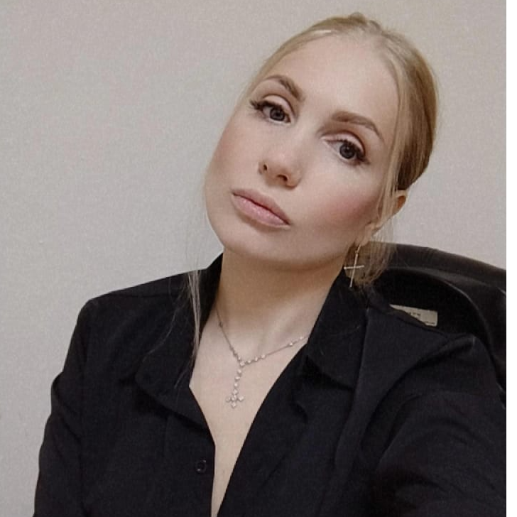 Александра Белая