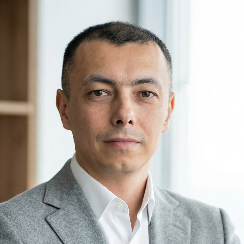 Руслан Ахметкиреев