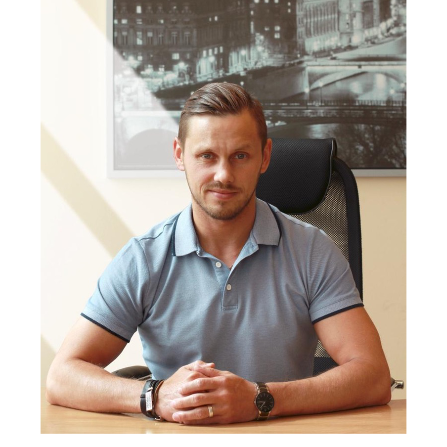 Артём Бугров